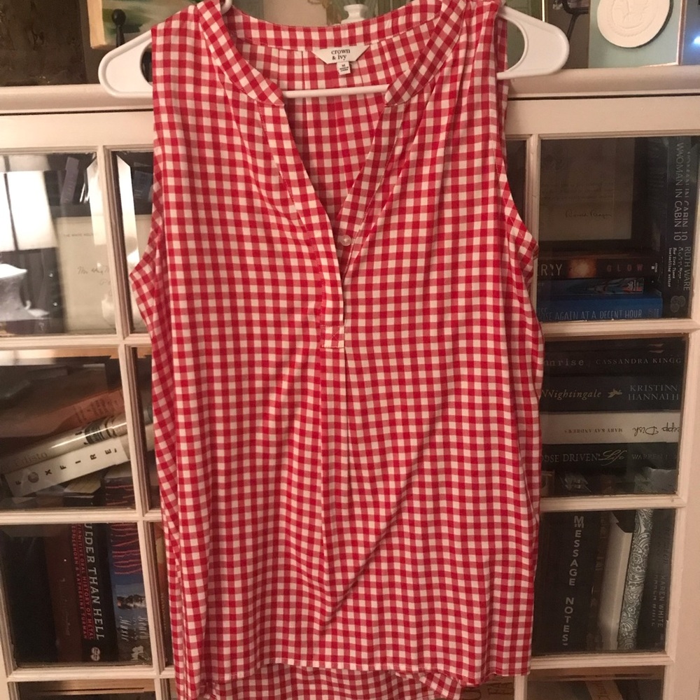 Crown N Ivy , sleeveless Red/white check , size M
